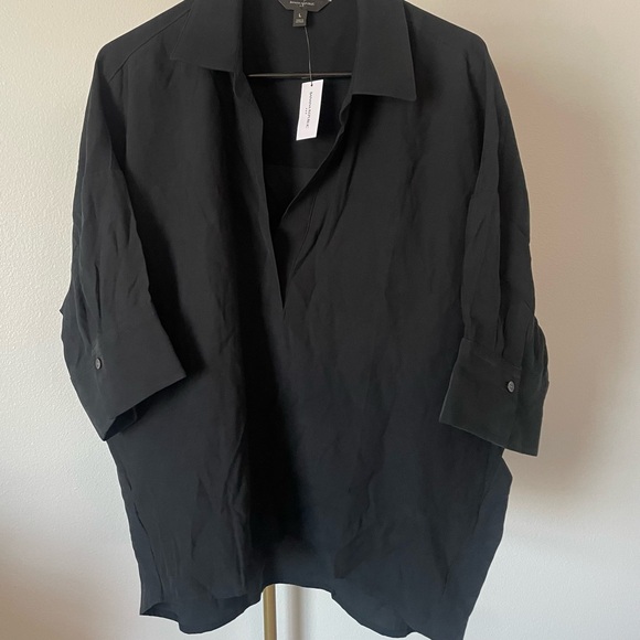 Banana Republic Drapey Oversized Top Size L NWT - Picture 2 of 4
